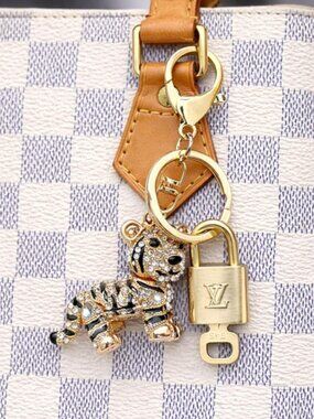 LV Gold Padlock Authentic 🔑 Luxury Bag Charm w/ Unbranded Tiger Keychain